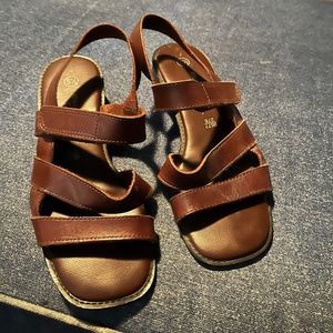 EUC Montego Bay Sandals Size 5.5
